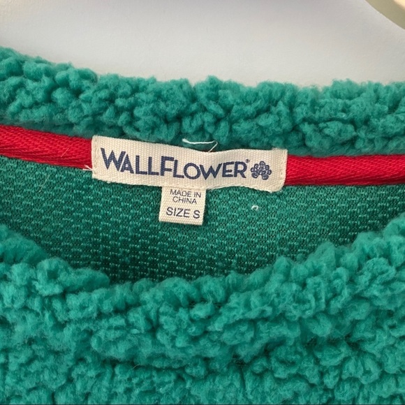 Wallflower Fuzzy & Soft Christmas Green Women Ugly Sweater - Size Small - Picture 5 of 11